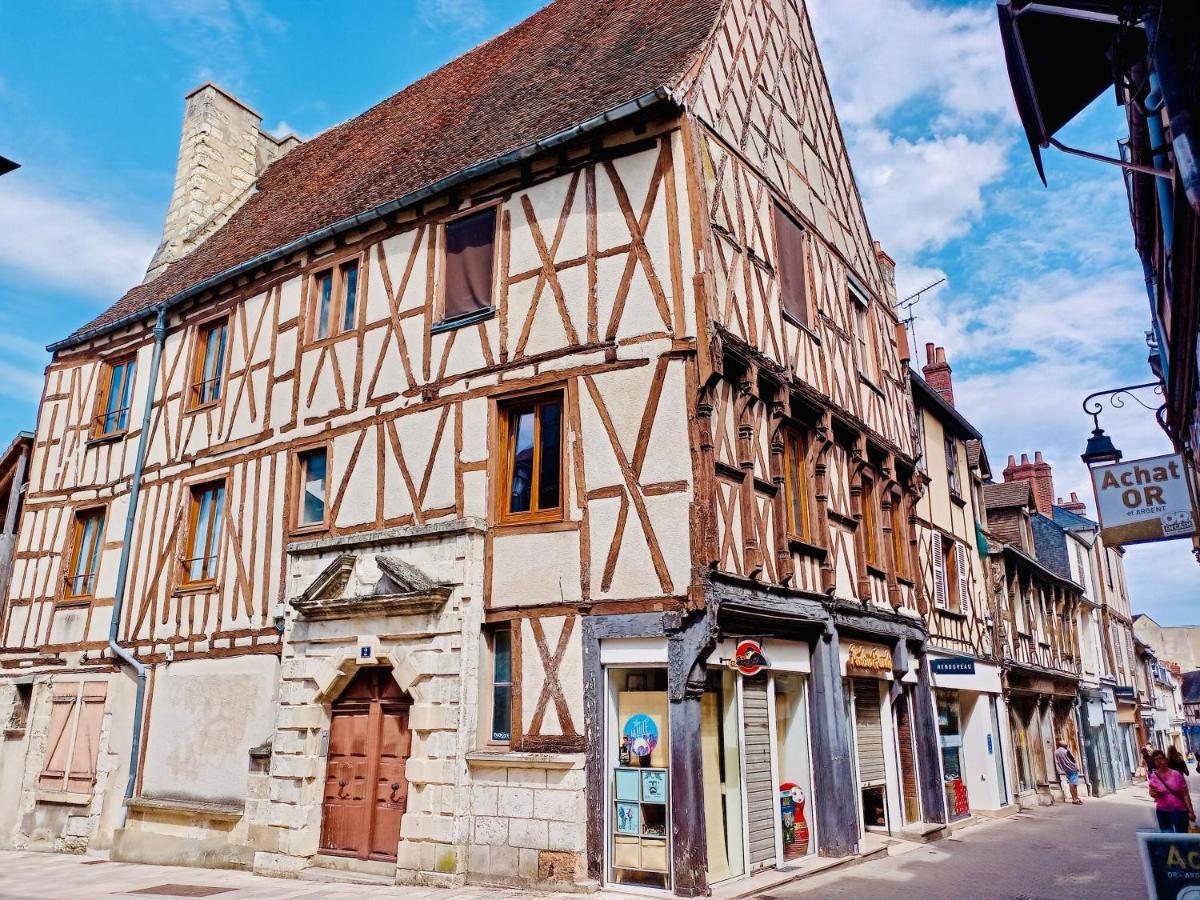 2 Pieces Totalement Renove Au Coeur De Bourges Appartement Buitenkant foto