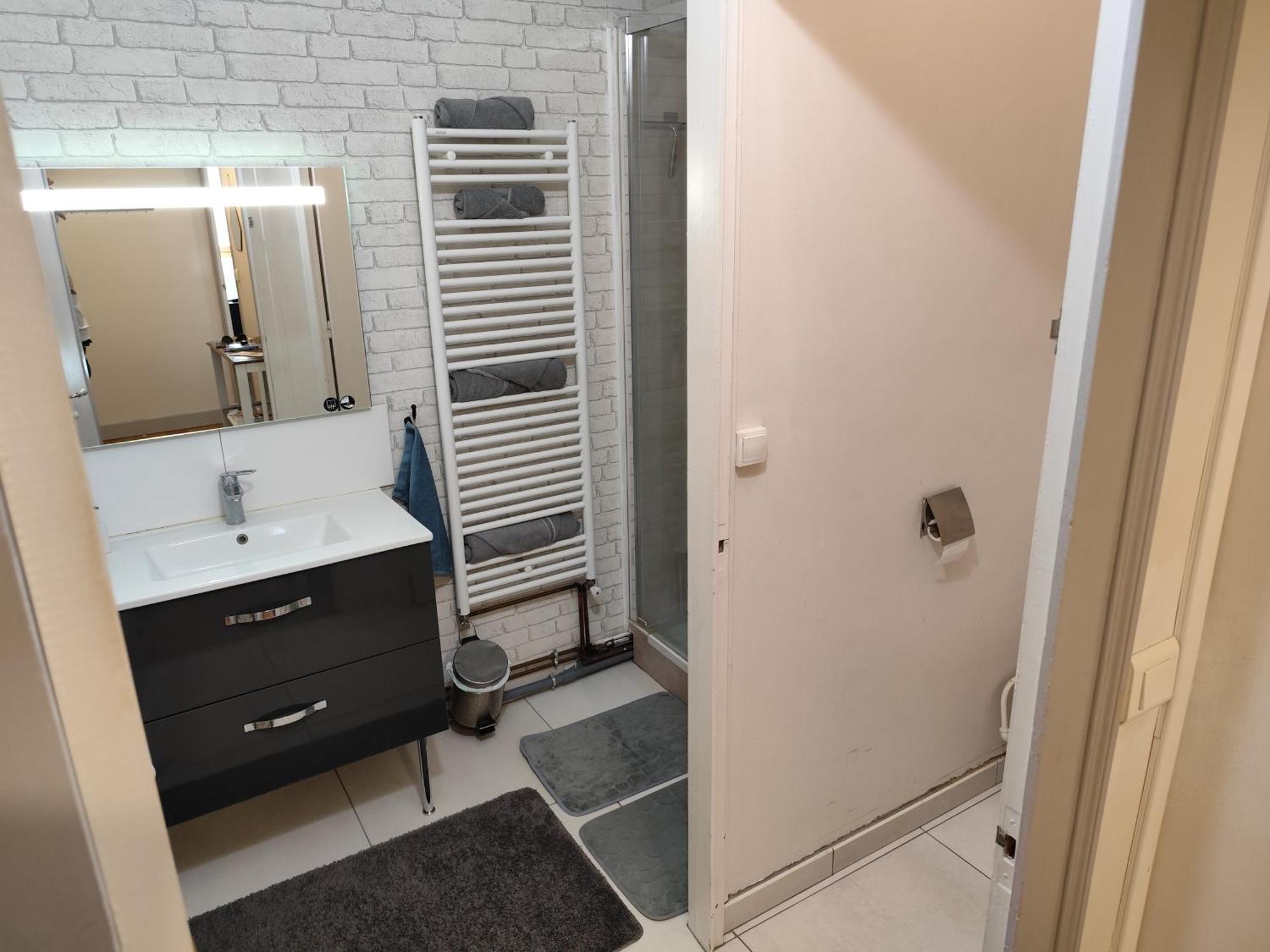 2 Pieces Totalement Renove Au Coeur De Bourges Appartement Buitenkant foto