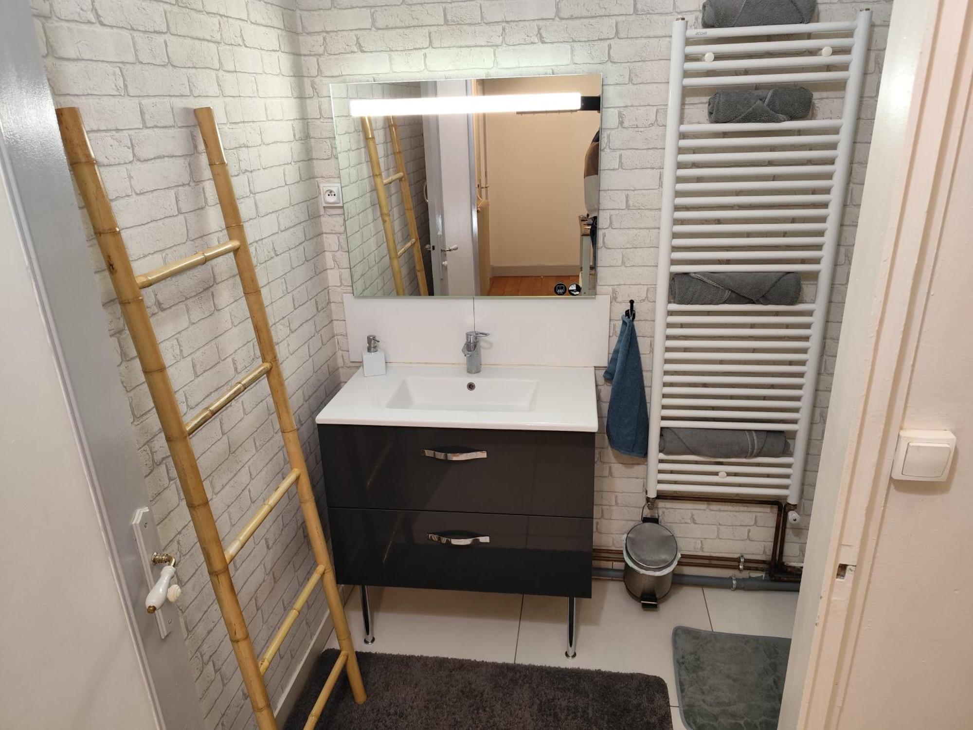 2 Pieces Totalement Renove Au Coeur De Bourges Appartement Buitenkant foto